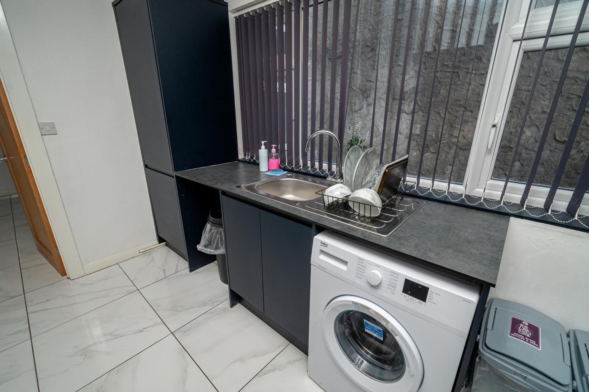 Spacious 3-Bed Near The City Centre Swansea Exterior foto
